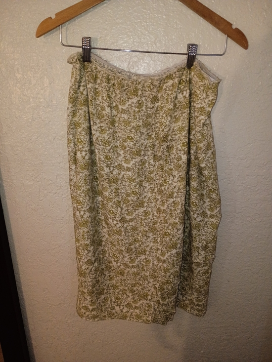 Dresses & Skirts - Women's Floral Linen-Blend Skirt in Olive Green